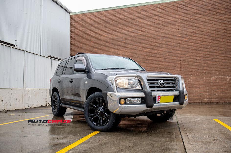 TOYOTA LANDCRUSIER VAPOR MATTE BLACK